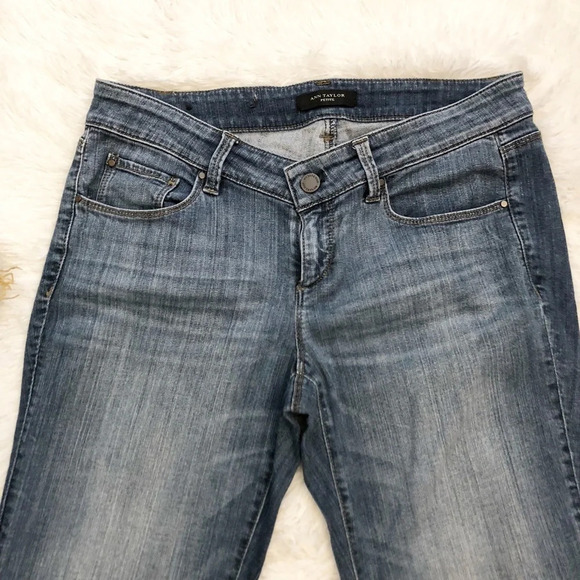 Ann Taylor | Slim Boyfriend Jeans with Raw Hem - Picture 2 of 4